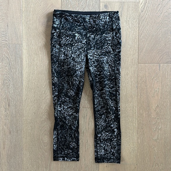 Lululemon Pace Rival Mesh Crop Leggings - Picture 1 of 11